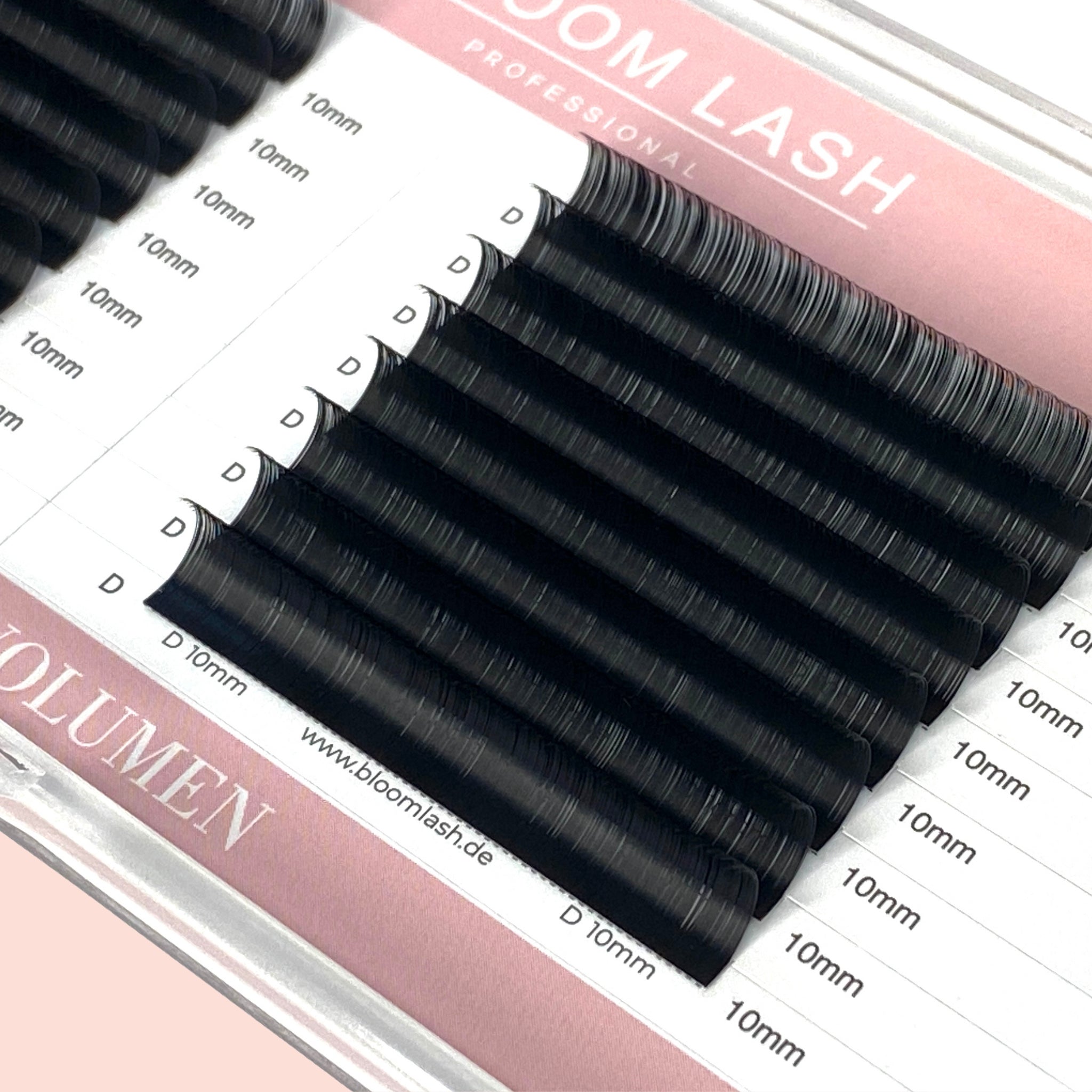 Wimpern_Extensions_Volumen_Wimpern_Wimpernverlängerung_Mega Volumen